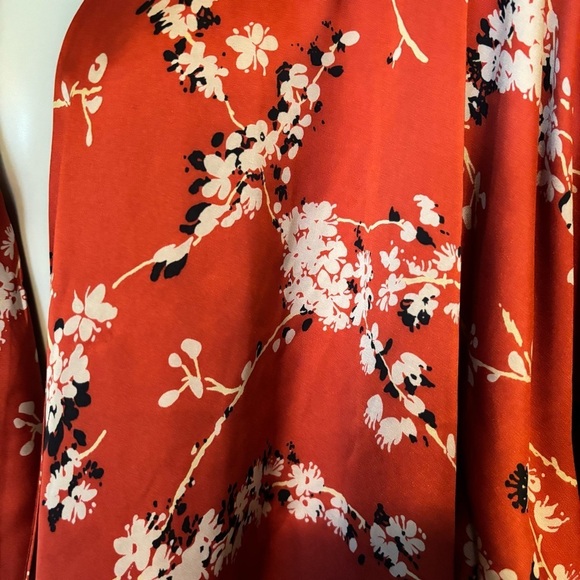 Forever 21 Red Cherry Blossom Floral Satin Kimono Size S - Picture 8 of 15